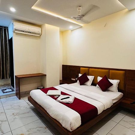 Hotel Prakasham Ujjain Εξωτερικό φωτογραφία