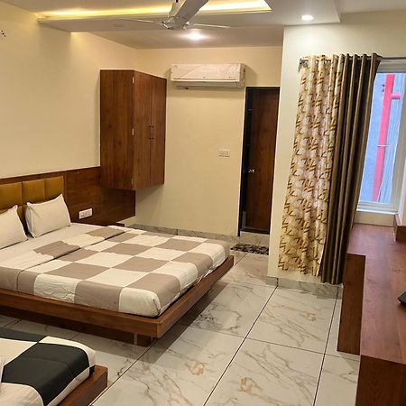 Hotel Prakasham Ujjain Εξωτερικό φωτογραφία