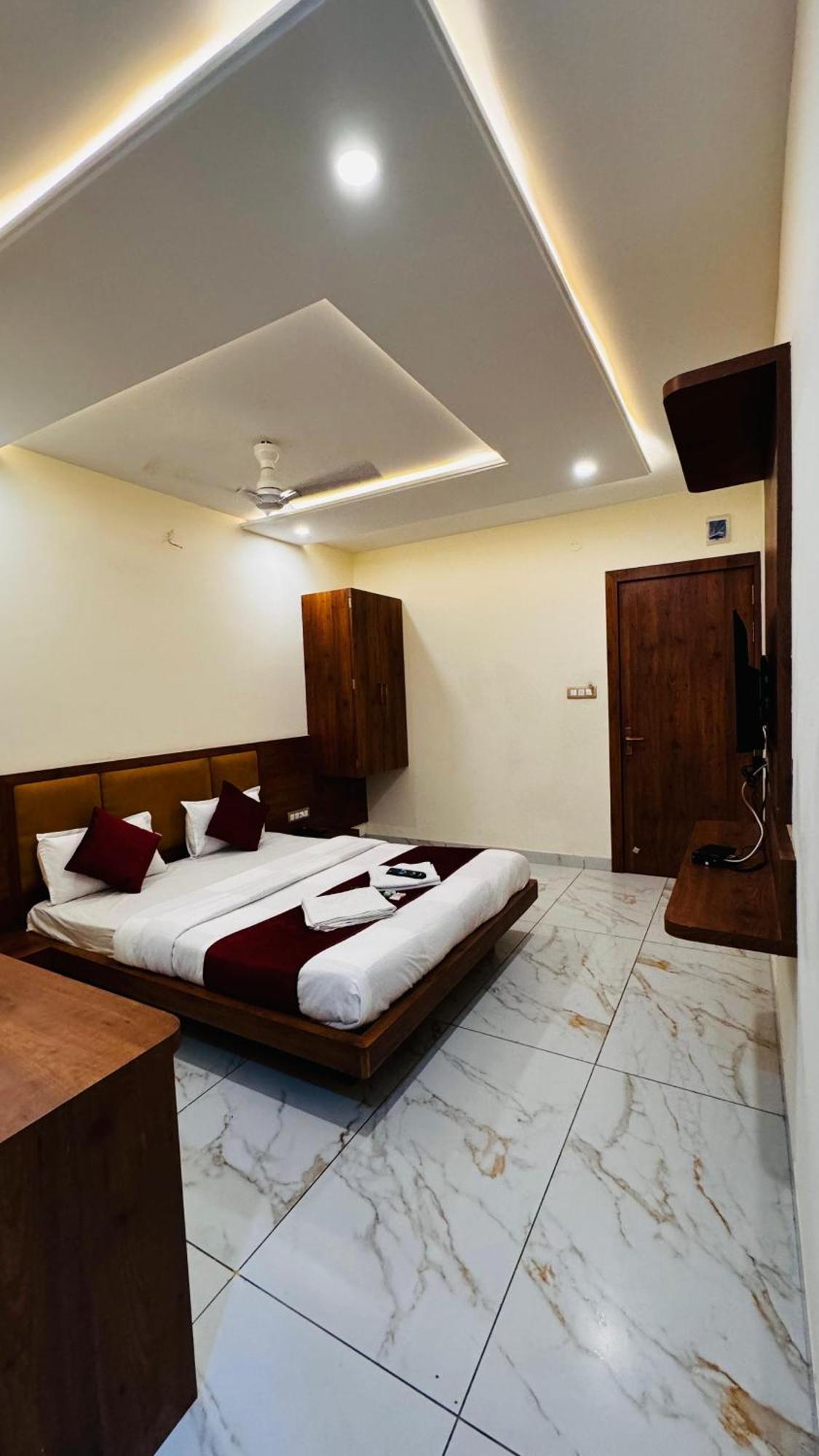 Hotel Prakasham Ujjain Εξωτερικό φωτογραφία