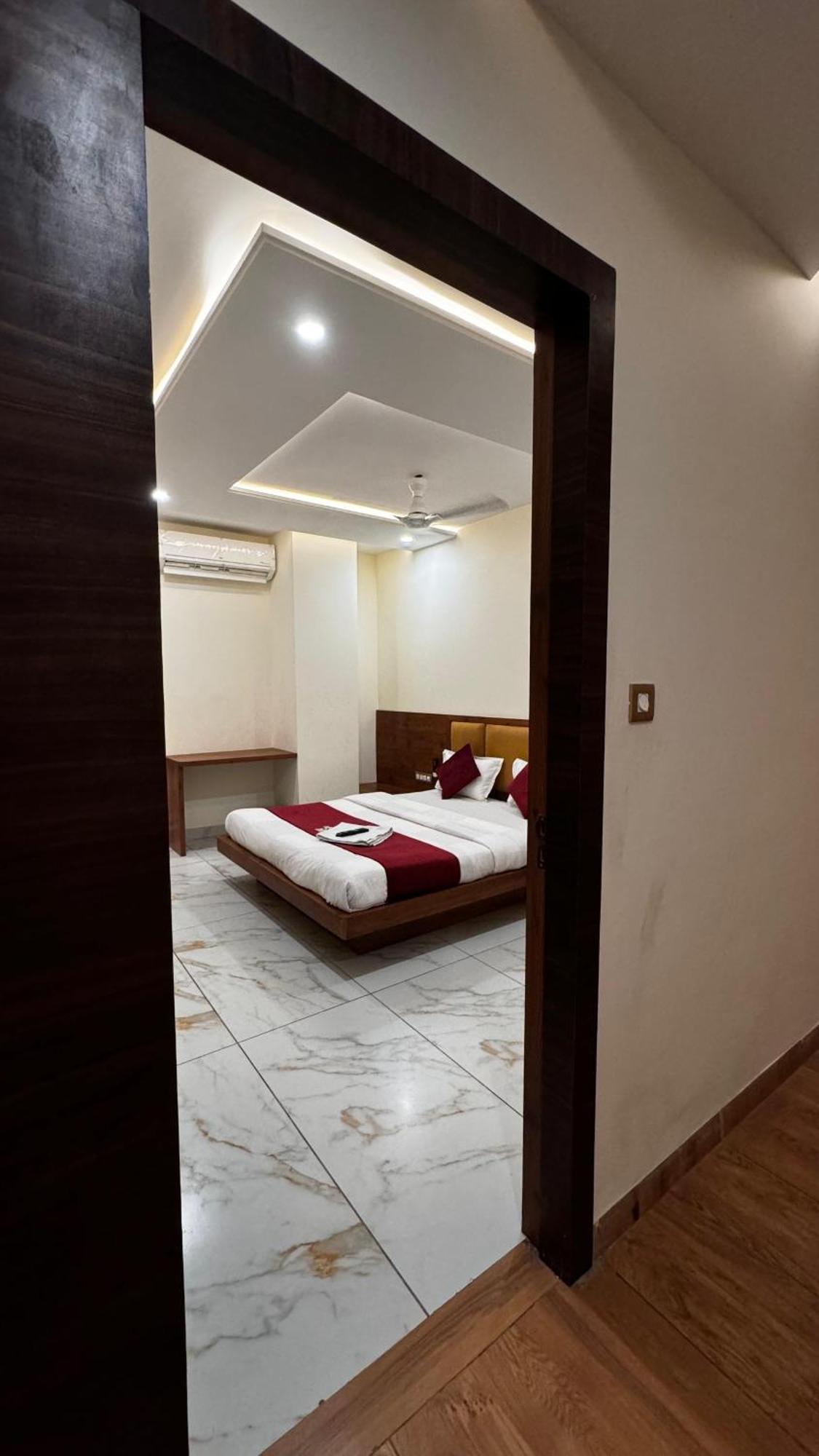 Hotel Prakasham Ujjain Εξωτερικό φωτογραφία