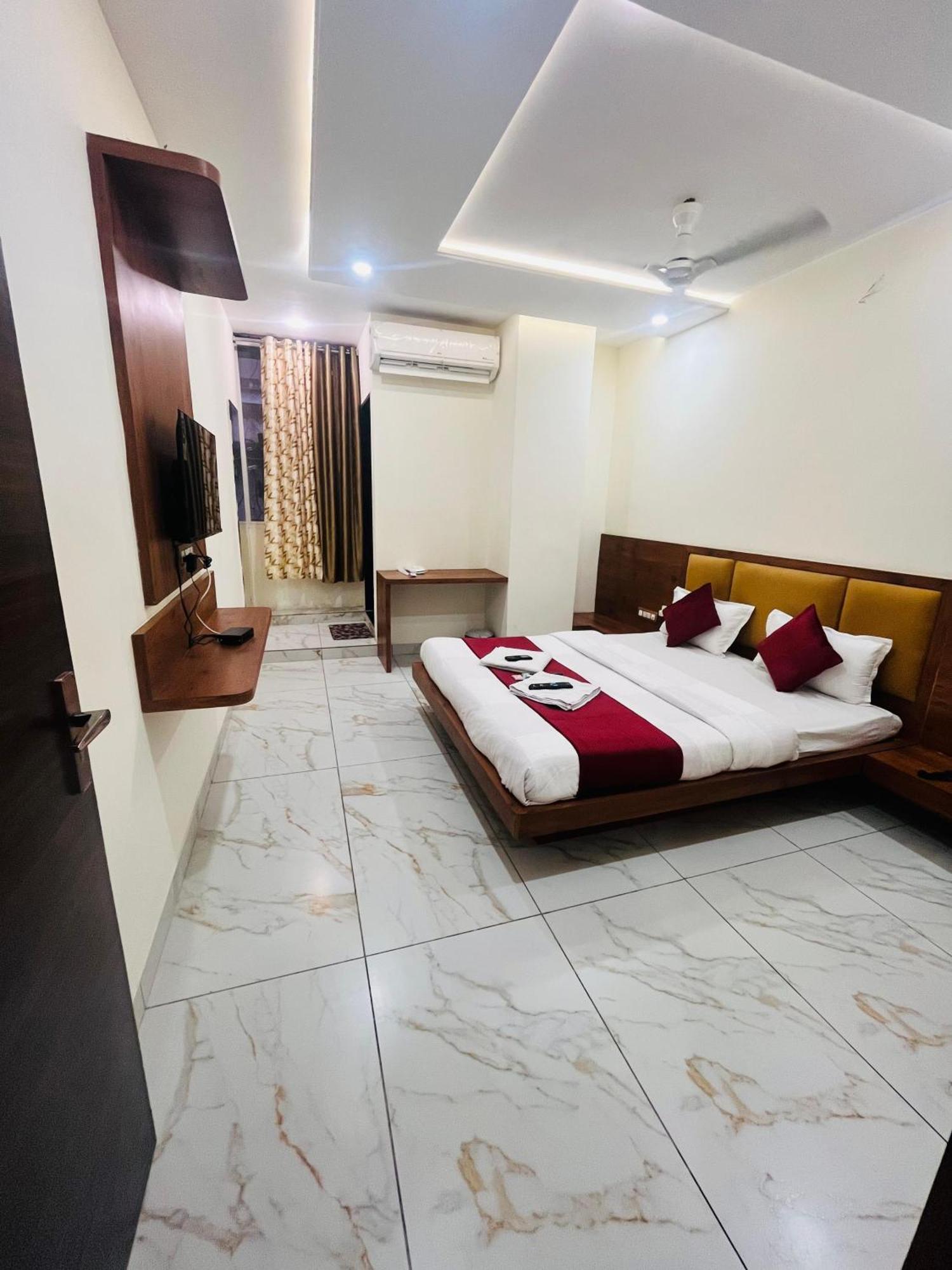 Hotel Prakasham Ujjain Εξωτερικό φωτογραφία