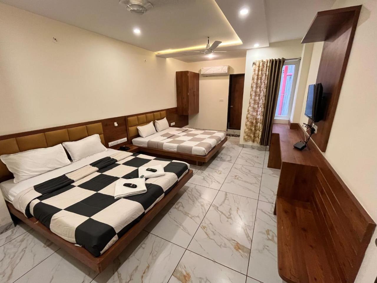 Hotel Prakasham Ujjain Εξωτερικό φωτογραφία