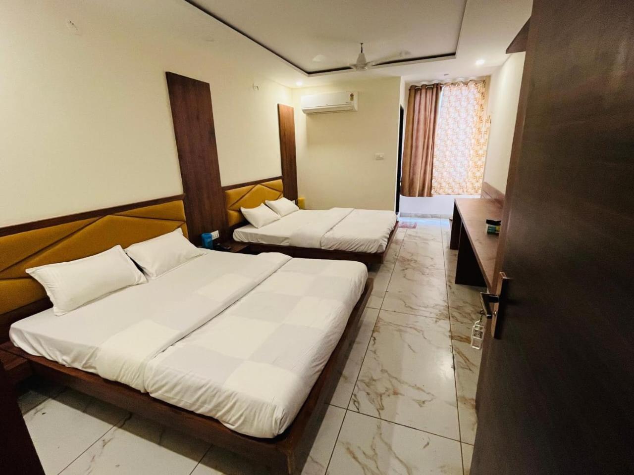 Hotel Prakasham Ujjain Εξωτερικό φωτογραφία