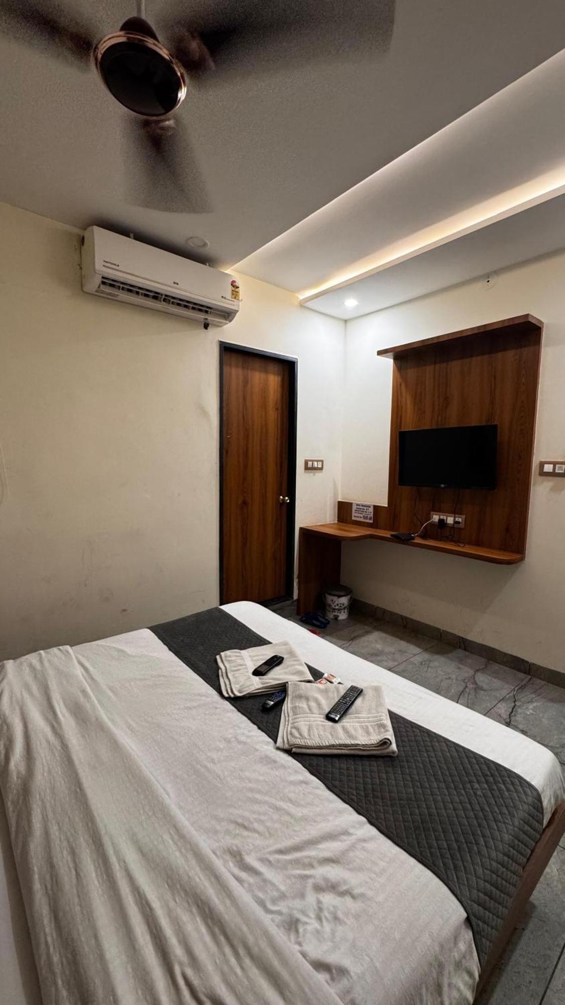 Hotel Prakasham Ujjain Εξωτερικό φωτογραφία